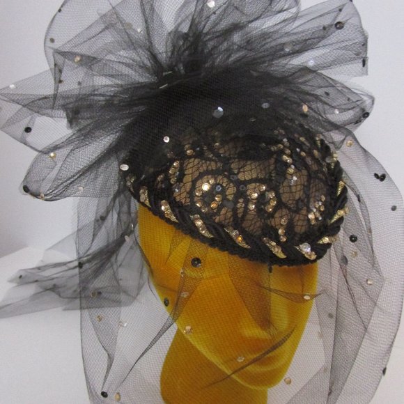 Sheer Tulle Veiled Fascinator Whimsy Hat Cocktail Party Bridal Church - Picture 1 of 10